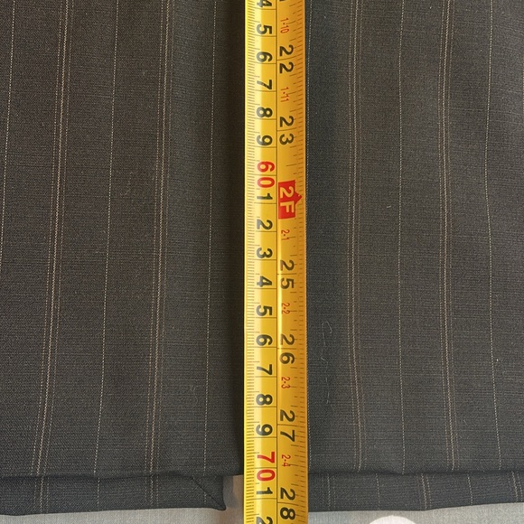 D&G pinstriped skirt - Picture 11 of 13